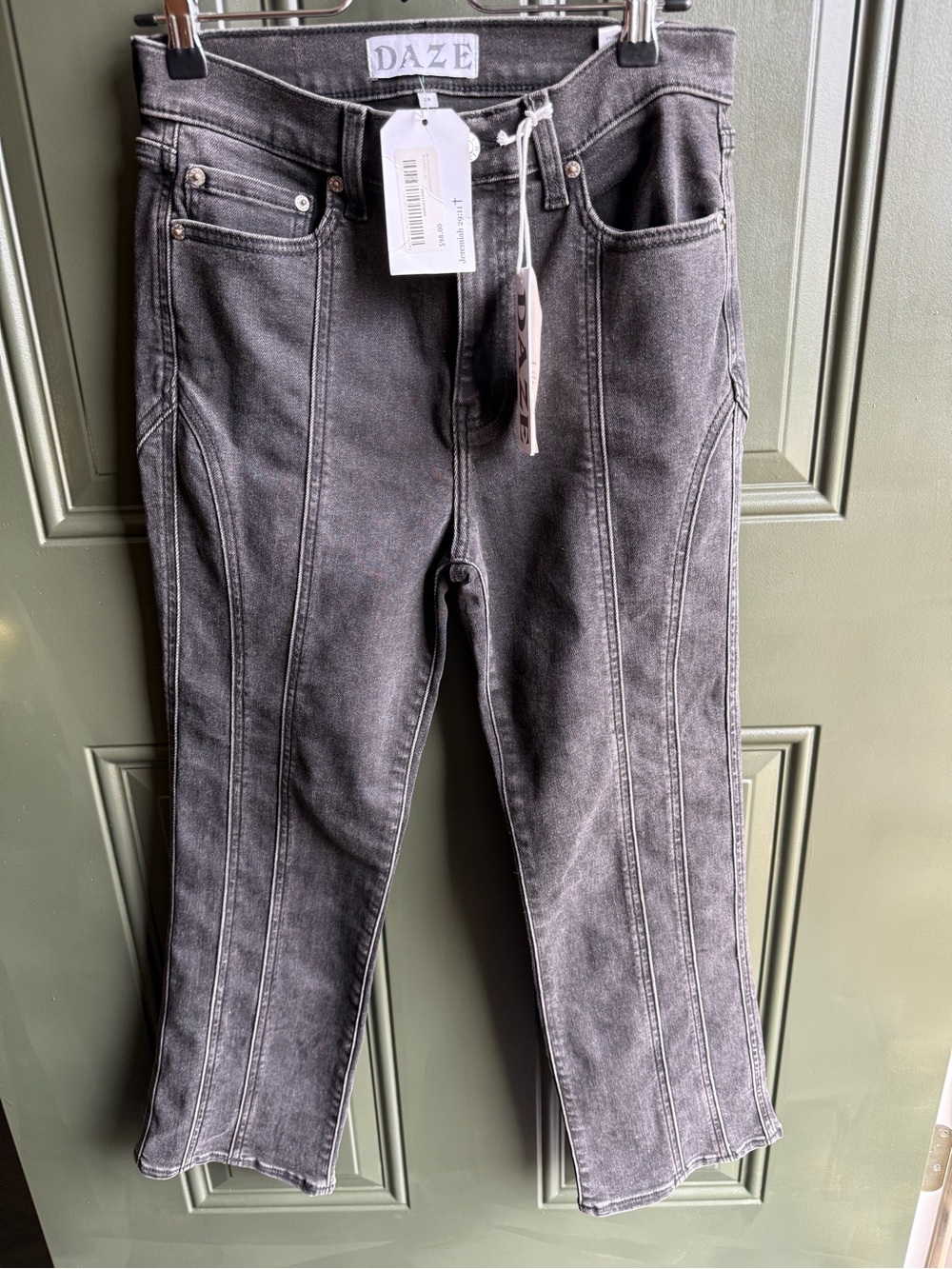 DAZE Shy Girl Superstar High Rise Crop Flare Jeans Size 28 NWT